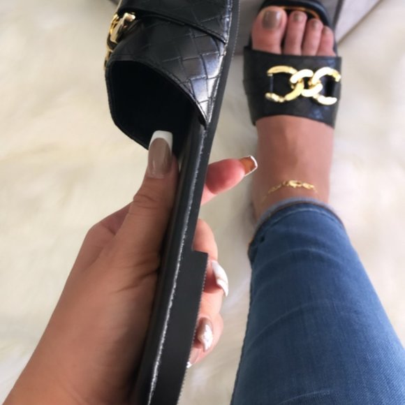 "BIG SALE" Chain Sandal Black - Picture 3 of 7